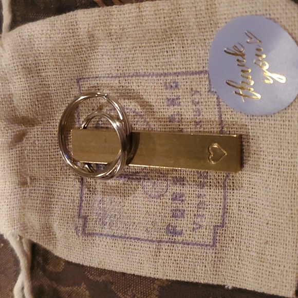 LOUIS VUITTON New Hp new LARGE MOINETE WALLET MADE INTO CROSSBERRY - Picture 13 of 13